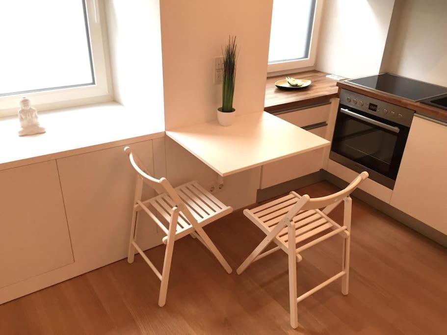 Akh - Uni 10min - Zentrum 10 Min Appartamento Vienna